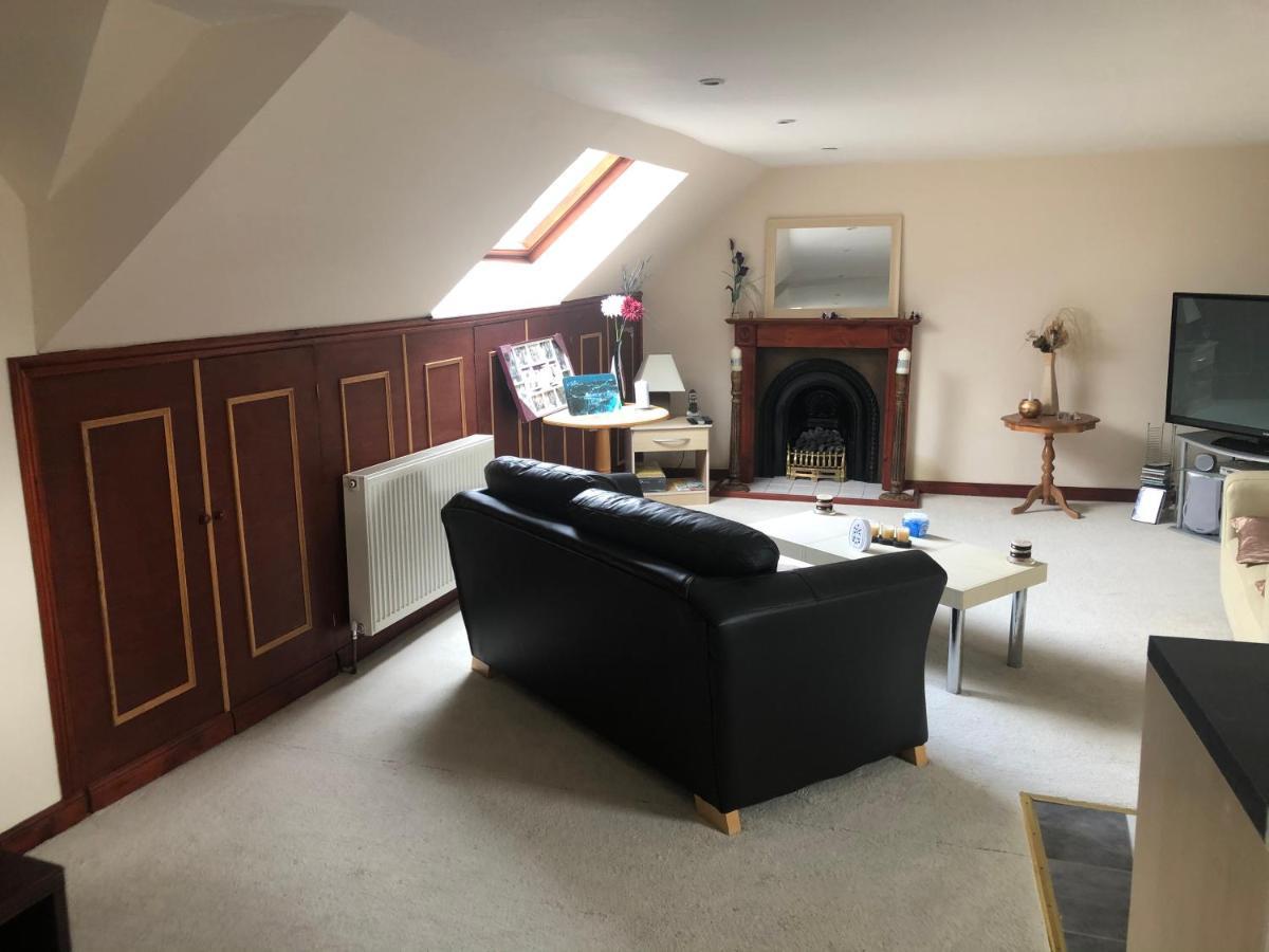 Executive Serviced Apartments 3 Forfar Exteriör bild